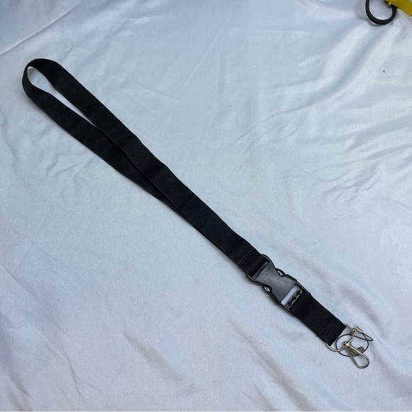 Pink by Victoria secret black logo lanyard NWOT - Picture 4 of 6